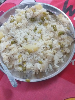 A picture of Mater aloo wali rice.