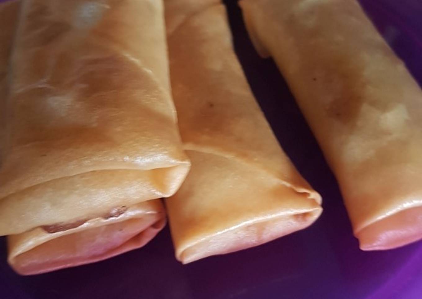 Lumpiang shanghai (filipino spring roll)