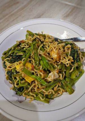 Foto resep Indomie Kangkung Balacan
