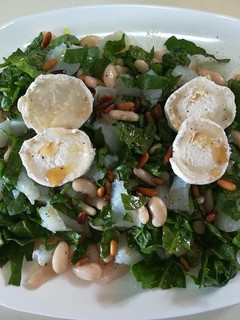 Una foto de Ensalada de bacalao con aceite de sésamo
