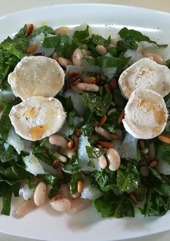 Una foto de Ensalada de bacalao con aceite de sésamo