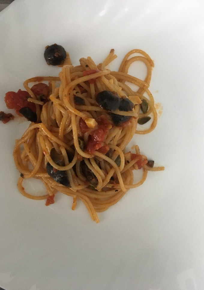 Una foto de Pasta a la putanesca