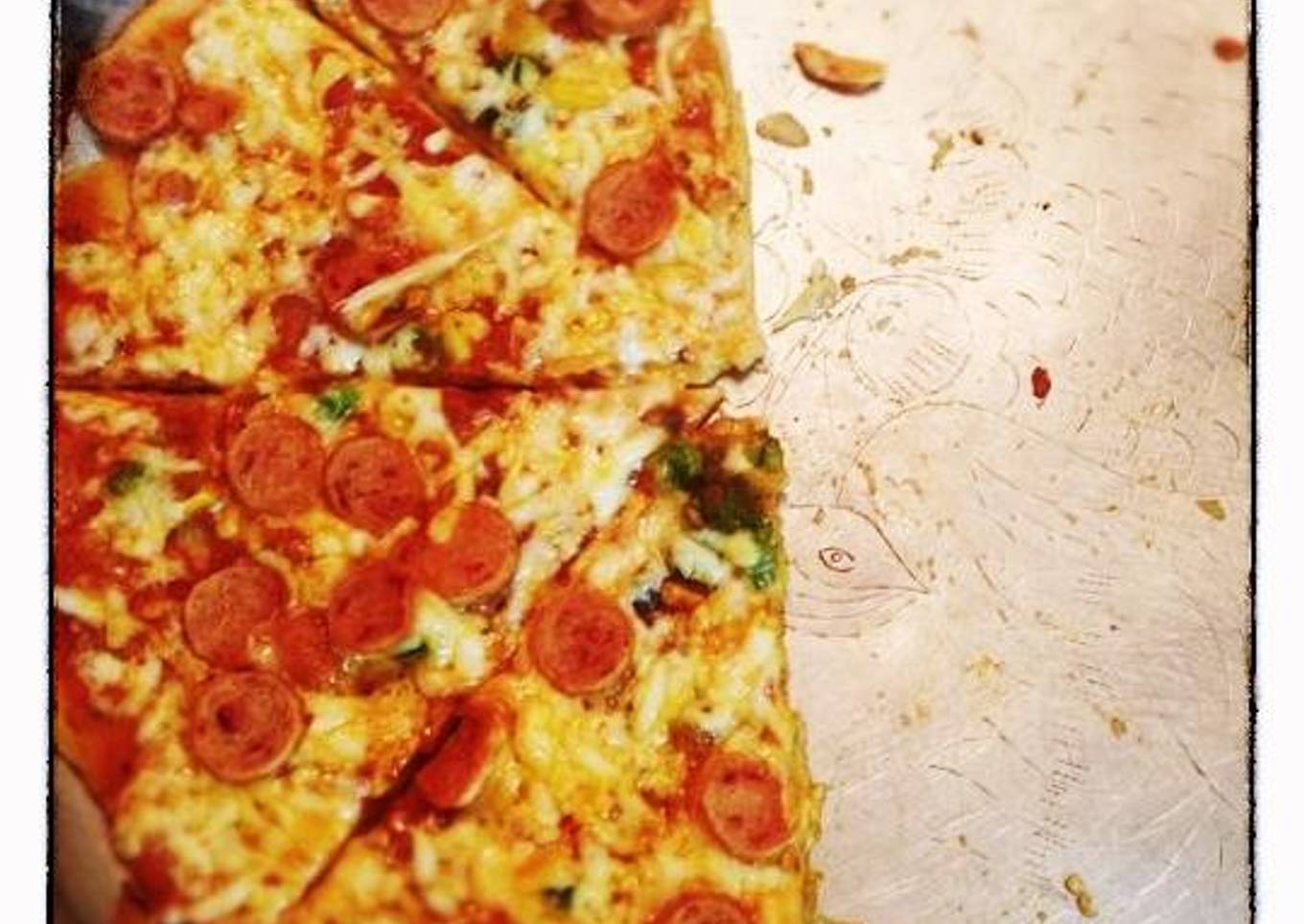 Whole wheat pizza with sausage topping