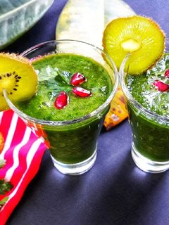 عکسی از دستور اسموتی اسفناج و کیوی