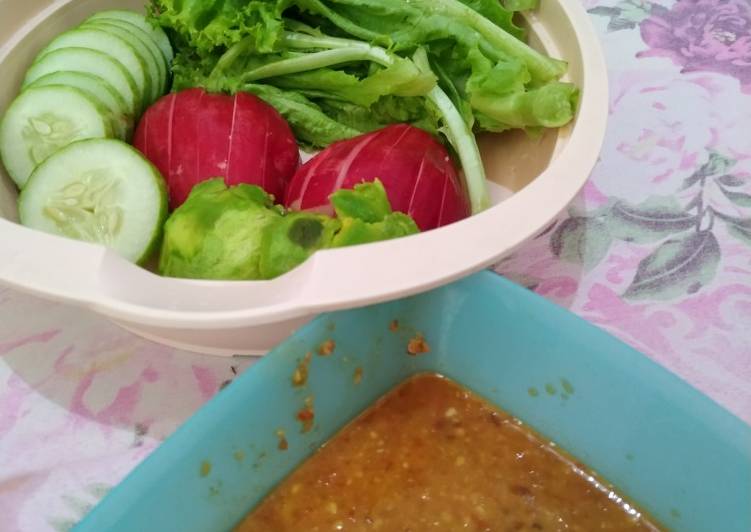 Resep Mix salad saus kacang, Enak Banget