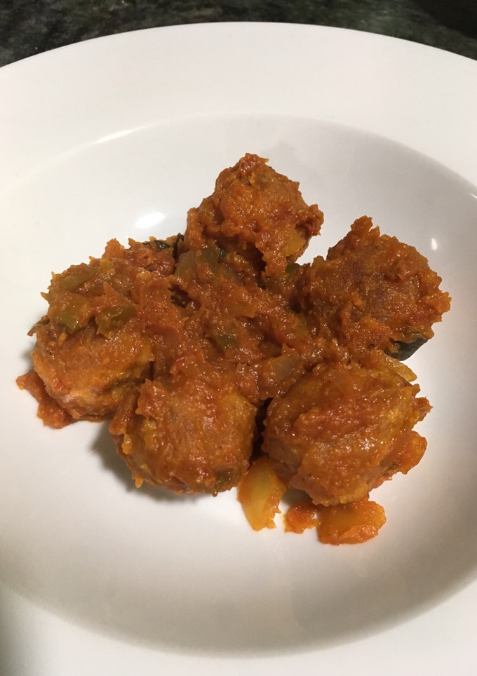 Una foto de Albóndigas con pisto