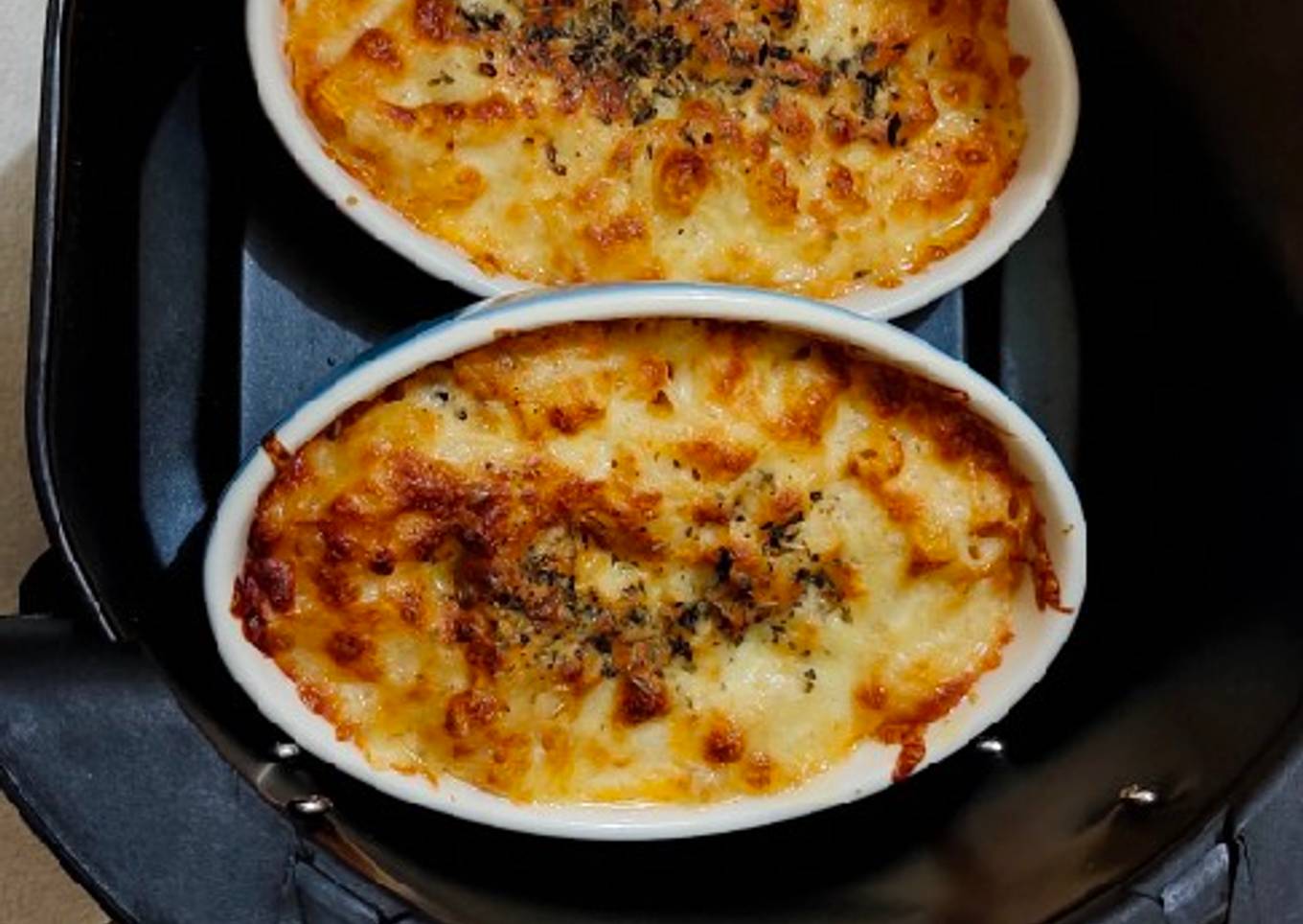 Baked simple mac 'n cheese