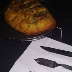 A picture of Cheesegarlicbread.