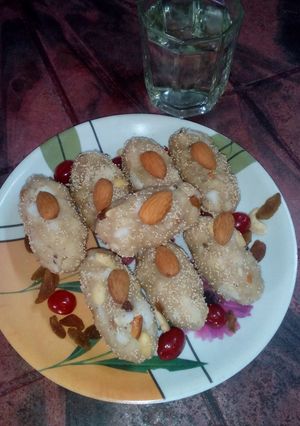 A picture of Kashmiri Toosha.