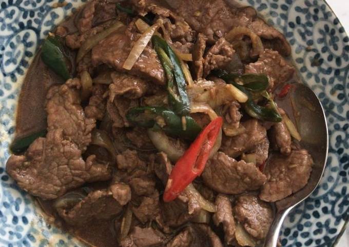 Resep Sapi Cah Cabe Hijau oleh sugarpop - Cookpad