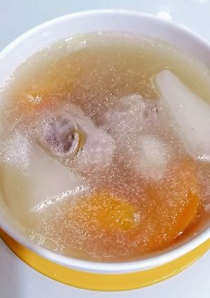 A picture of Radish soup (Chinese).