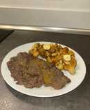 Fettine di cavallo con patate al forno
