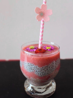 A picture of Strawberry Watermelon chia pudding smoothie.