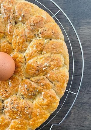 Une photo de Pain de Pâques Parmesan & Origan - sans lactose