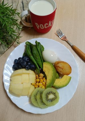 油煎馬鈴薯玉米粒生菜沙拉 的食譜成品照片