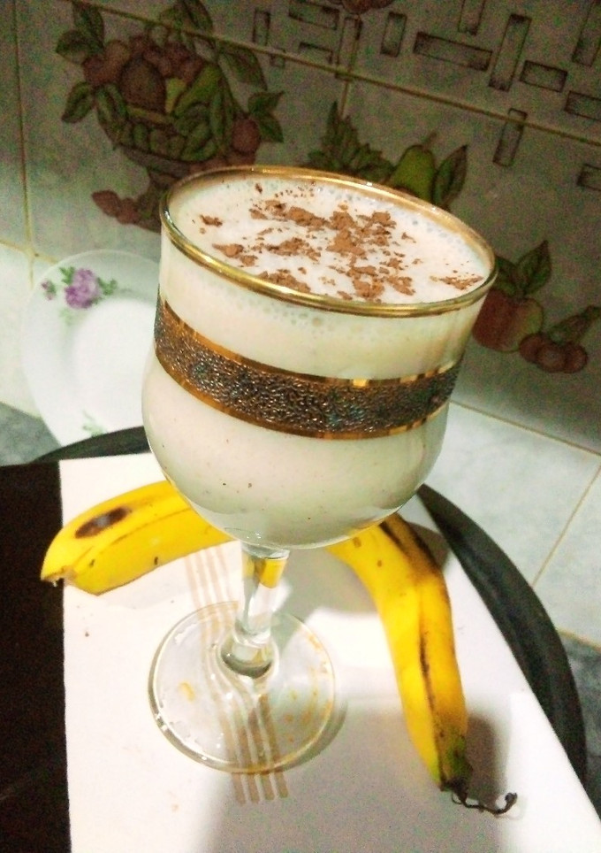 A picture of Banana and Dates Smoothie.