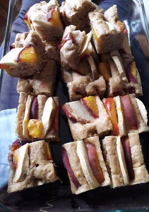 Gyümölcsös kavart süti recept fotója