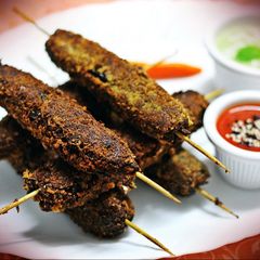 A picture of Mughlai Seekh Kabab.