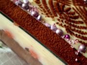 Una foto di zuppa inglese savoiardi