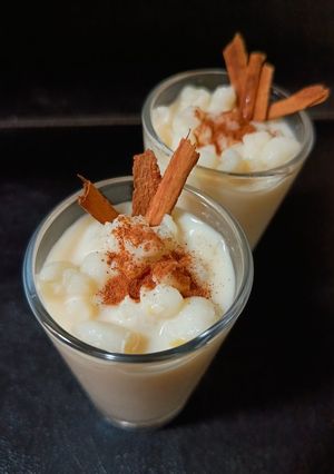 Una foto de Canjica con Leche Condensada - Canjica com Leite Condensada
