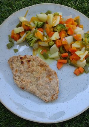 Foto de Panados de Peru Duplamente Mais Saudáveis com Salada Russa
