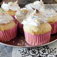 A picture of Vanilla Cupcake.