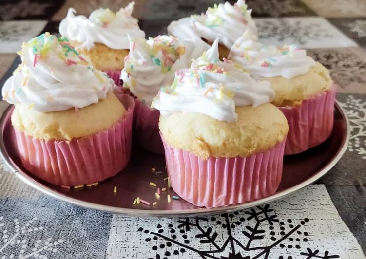 How to Prepare Favorite Vanilla Muffins