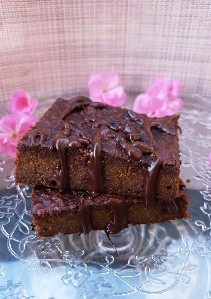 Una foto de Brownie con tres ingredientes