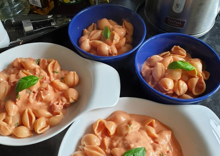 Simple Way to Make Any-night-of-the-week Peppa Pig pasta