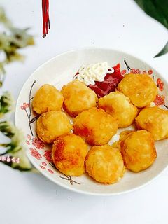 Hình của món Potato Cheese Balls - Khoai tây bọc phô-mai chiên giòn  🍥.