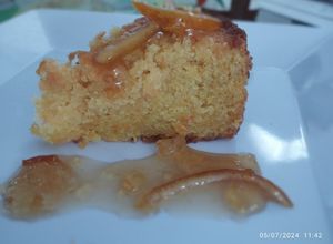 Una foto de Torta de zanahoria y naranja