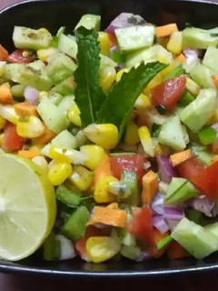 स्वीट कॉर्न सलाद (sweet corn salad recipe in hindi) रेसिपी मुख्य फोटो
