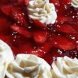 Tarta de Gelatina con crema, y frutillas