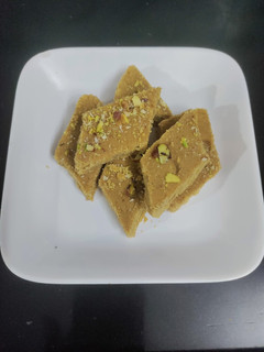 A picture of Jowar sukhdi.
