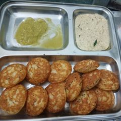 A picture of Oats paniyaram.
