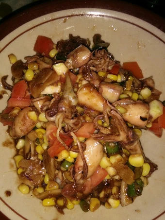 Cara Mudah Membikin Resep  Cumi asin lada hitam jagung manis simpel yang Sempurna, Bisa Manjain Lidah
