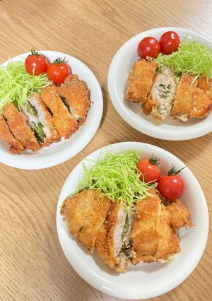 A picture of Pork Cutlet with Shiso and Cheese.