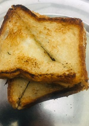 A picture of Malai sandwich.