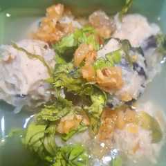 A picture of Sop lohua ayam (bakso rambutan).