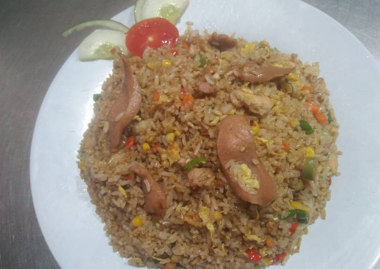 Resep Nasi goreng sosis oleh Ato Sumarna - Cookpad