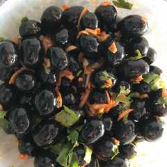 Una foto de Aceitunas negras aliñadas