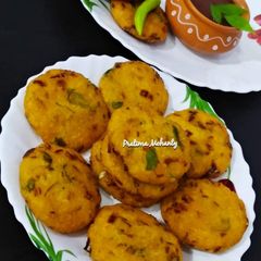 A picture of Leftover Rice Vada.