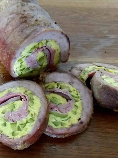 A picture of Rotolo arrosto farcito.