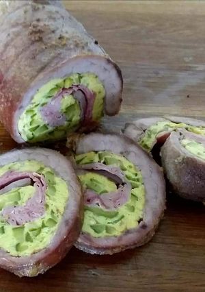 A picture of Stuffed Roast Beef Roll.