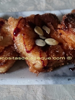 Una foto de Leche frita con leche de almendras y reducción de Oporto