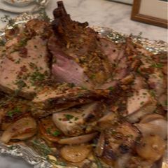 A picture of Apple Shallot Crown Roast.