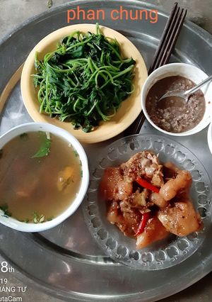 Hình của món Giò heo kho nước dừa.