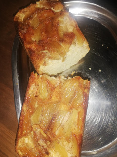 Una foto de Budín de manzana y canela