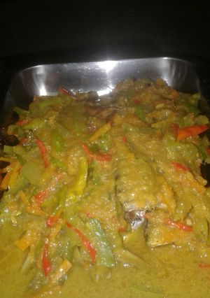 Foto resep Ikan Kembung Masak Acar Bumbu Kuning 🐟🍛