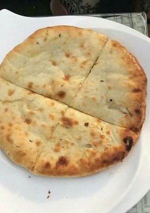 A picture of Qeemy wala Naan.